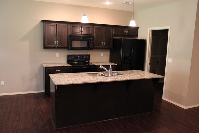 5001 Raintree Cir in Loma Linda, MO - Building Photo - Building Photo