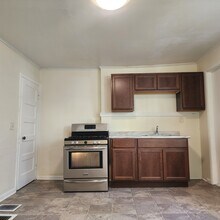 113 Sterling St in Rochester, NY - Building Photo - Building Photo