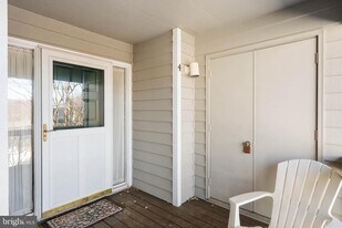 18530 Drayton Hall Rd in Lewes, DE - Building Photo