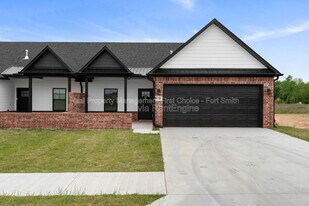 10108 Talavera Trl in Fort Smith, AR - Building Photo