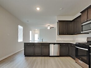 15419 Maple Ter Dr in Conroe, TX - Building Photo - Building Photo