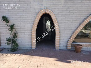 500 E Eden Pl in Oro Valley, AZ - Building Photo - Building Photo