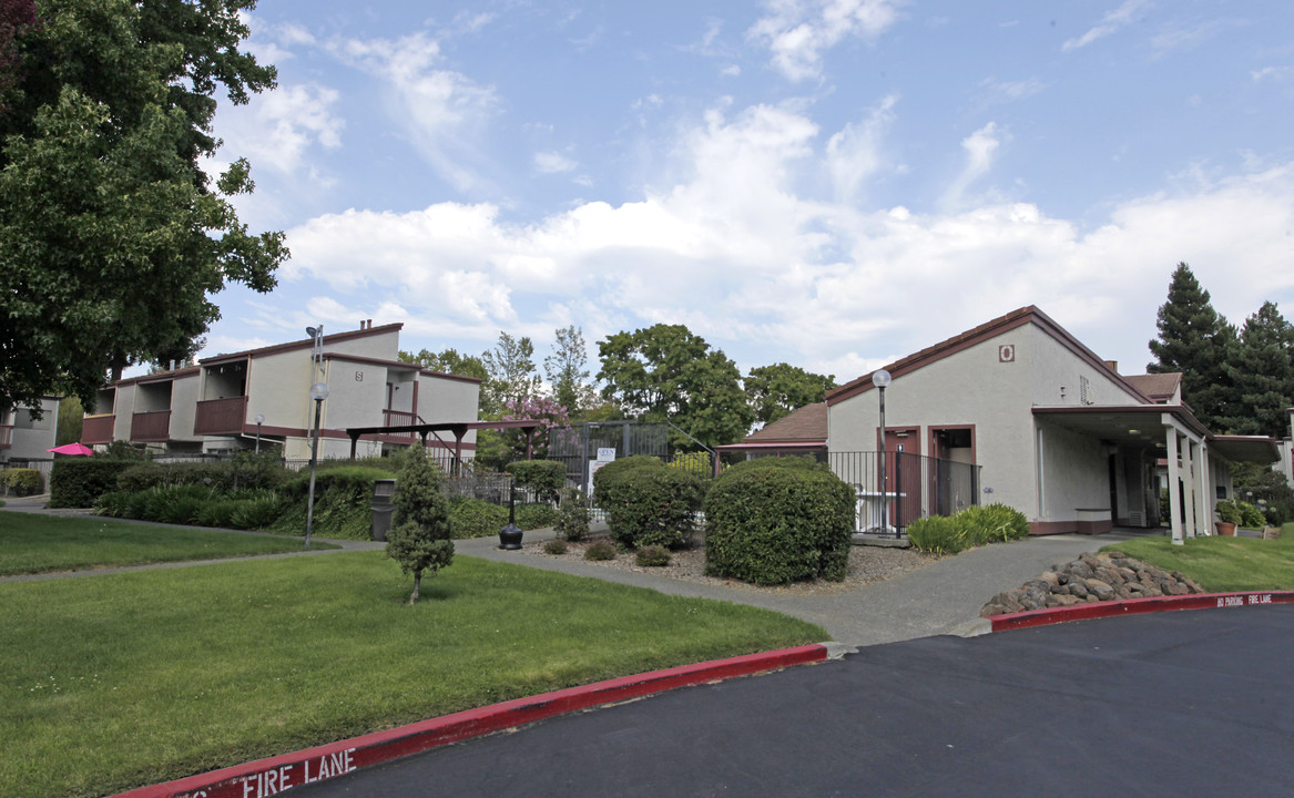 Park Villa Apartments in Santa Rosa, CA - Building Photo