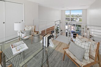 Uptown Lofts Apartments in San Diego, CA - Foto de edificio - Building Photo