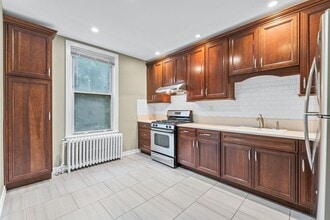 713 15th St in Union City, NJ - Building Photo - Building Photo