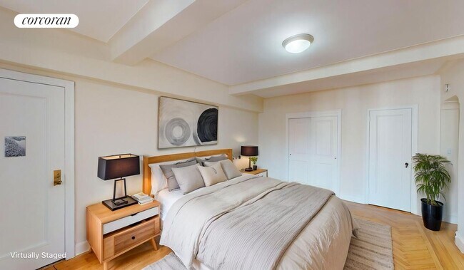 210 E 68th St in New York, NY - Building Photo - Building Photo