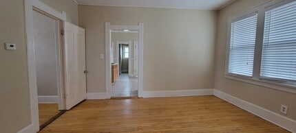 2562 N Bremen St in Milwaukee, WI - Building Photo - Building Photo