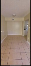 536 NW 114th Ave in Doral, FL - Building Photo - Building Photo
