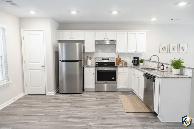 329 Ashigan St in Union City, GA - Building Photo - Building Photo