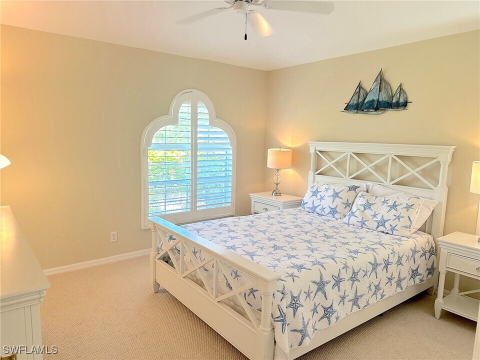 2026 Terrazzo Ln in Naples, FL - Building Photo