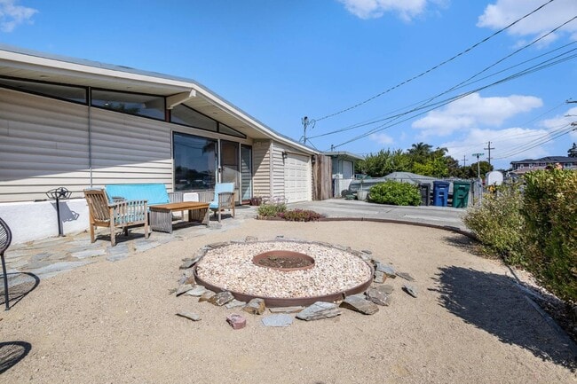 27727 Orlando Ave in Hayward, CA - Building Photo - Building Photo