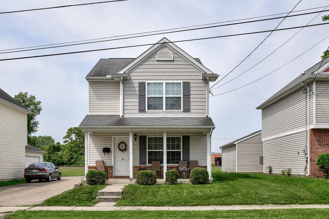 East Newark Homes in Newark, OH - Building Photo