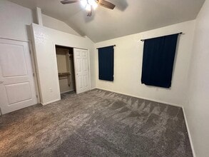 8910 Mission Stream in San Antonio, TX - Building Photo - Building Photo