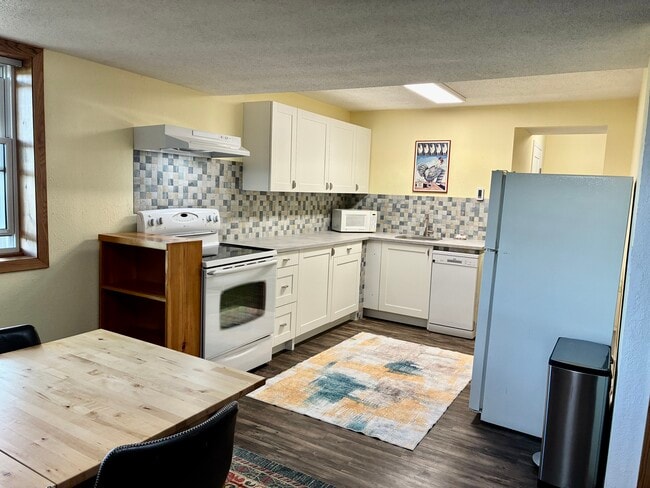 317 N Wasson Ln, Unit B