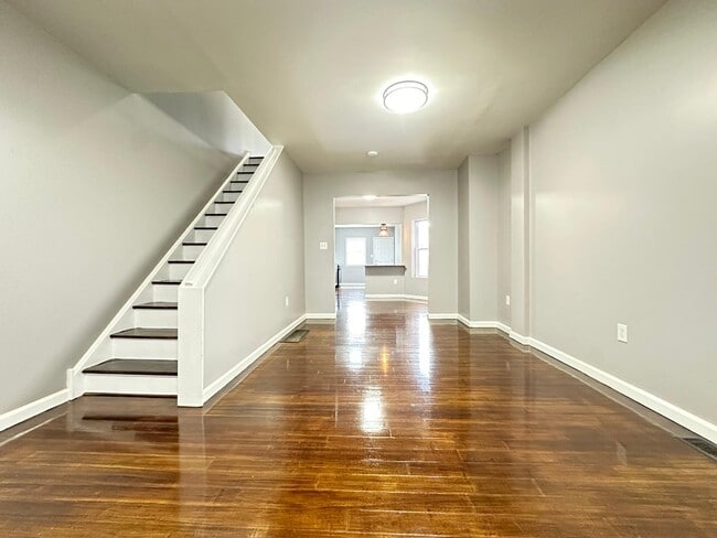 property at 5318 Kershaw St