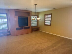 235 Hummingbird Way in American Canyon, CA - Building Photo - Building Photo