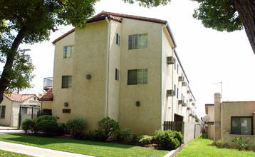 1054 Ruberta Ave in Glendale, CA - Foto de edificio - Building Photo