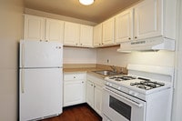 Canterbury Court Apartment Homes photo'