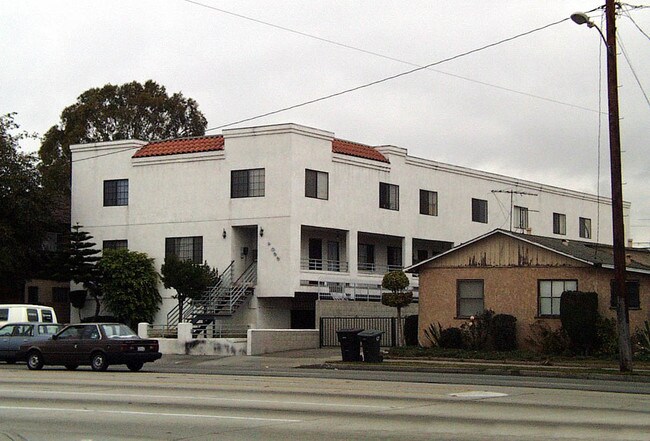 Casa Loma Apartments in Los Angeles, CA - Building Photo - Building Photo