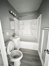 217 Lotus St in San Antonio, TX - Building Photo - Building Photo