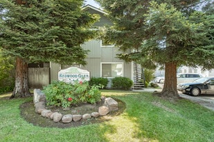 Redwood Glen Apartments in Chico, CA - Building Photo