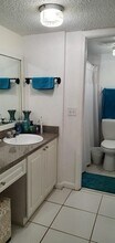 9430 Poinciana Pl, Unit 105 in Davie, FL - Foto de edificio - Building Photo