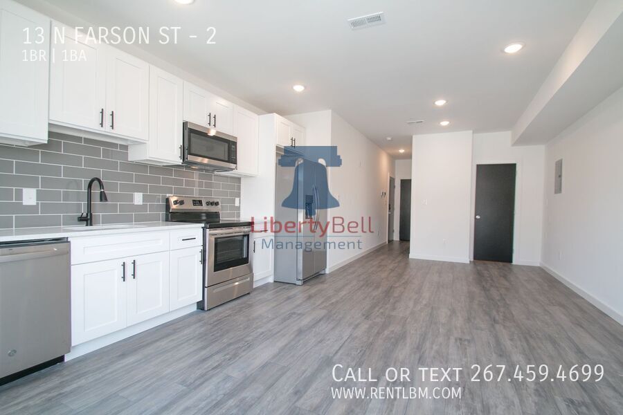 13 Farson St in Philadelphia, PA - Building Photo