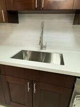 2336 NW 35th St in Miami, FL - Building Photo - Building Photo