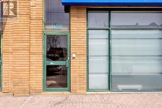 1106 Dundas St W in Toronto, ON - Building Photo - Building Photo
