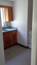 927 E State St, Unit 2L in Ithaca, NY - Building Photo - Building Photo