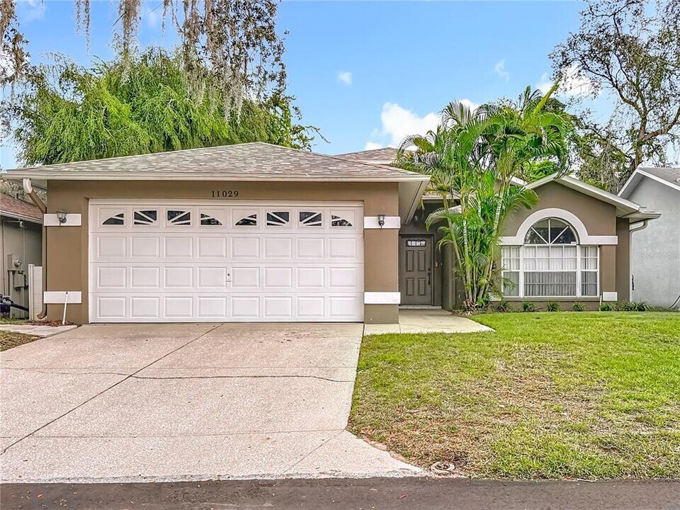 11029 Bentwood Ct in New Port Richey, FL - Building Photo
