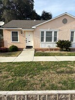 454 S 4th St in Redlands, CA - Building Photo