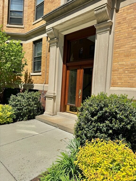 property at 6 Newport Rd