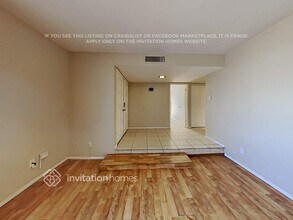 4815 W Gardenia Ave in Glendale, AZ - Foto de edificio - Building Photo