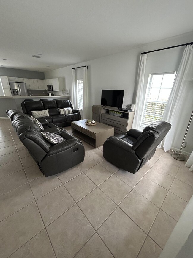property at 13517 Fountain View Blvd