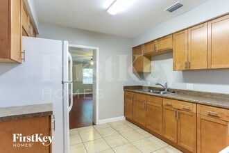 5245 2nd Ave N in St. Petersburg, FL - Foto de edificio - Building Photo