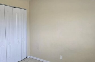 4642 Golfview Blvd in Lehigh Acres, FL - Building Photo - Building Photo