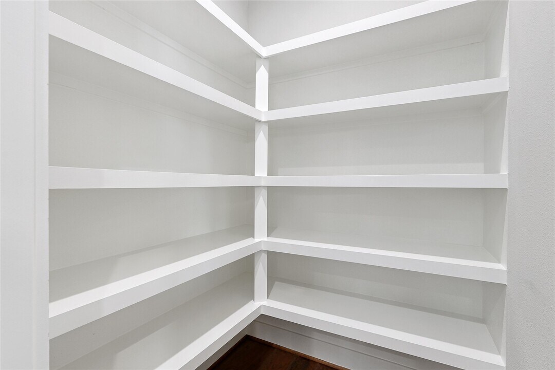 1222 Upton St in Houston, TX - Building Photo