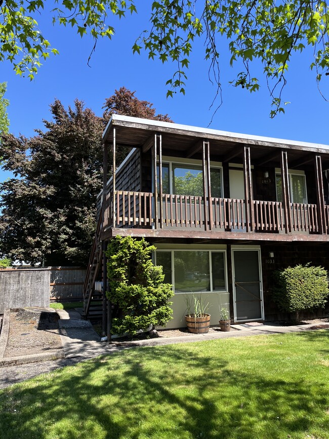 1043 SW Western Blvd, Unit 1043 SW Western Blvd