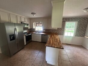 1728 Lynwood Ln in Albany, GA - Foto de edificio - Building Photo