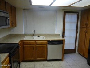1631 N El Camino in Tempe, AZ - Building Photo - Building Photo
