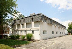 University Manor in Columbus, OH - Building Photo