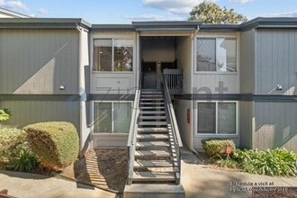 355 Parkview Terrace in Vallejo, CA - Foto de edificio - Building Photo