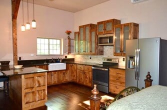 4212 Meridian Rd in Lone Grove, OK - Building Photo - Building Photo