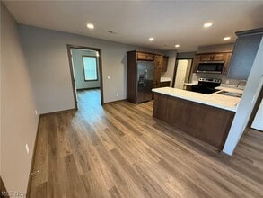 244 Allen Ln SE in New Philadelphia, OH - Building Photo - Building Photo