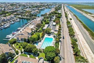 3625 Windspun Dr in Huntington Beach, CA - Building Photo