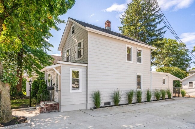 property at 23 Miller St