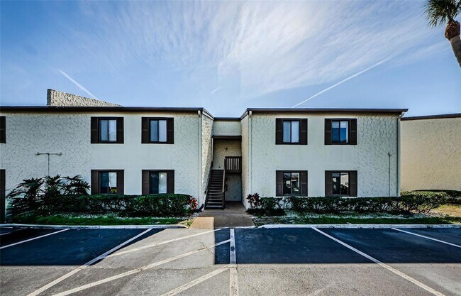 722 116th Ave N, Unit 2002 in St. Petersburg, FL - Foto de edificio - Building Photo