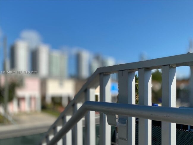 1560 NW 1st Ct in Miami, FL - Building Photo - Building Photo