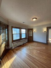 4908 Chicago Ave in Minneapolis, MN - Foto de edificio - Building Photo